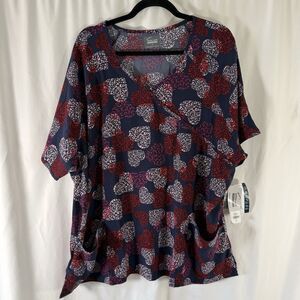 New Butter Soft Scrub Top Women's 3X Blue Pink Hearts Short Sleeve Vneck